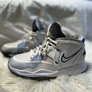 Size 3.5 Y Kyrie Infinity Smoke and Mirrors shoes